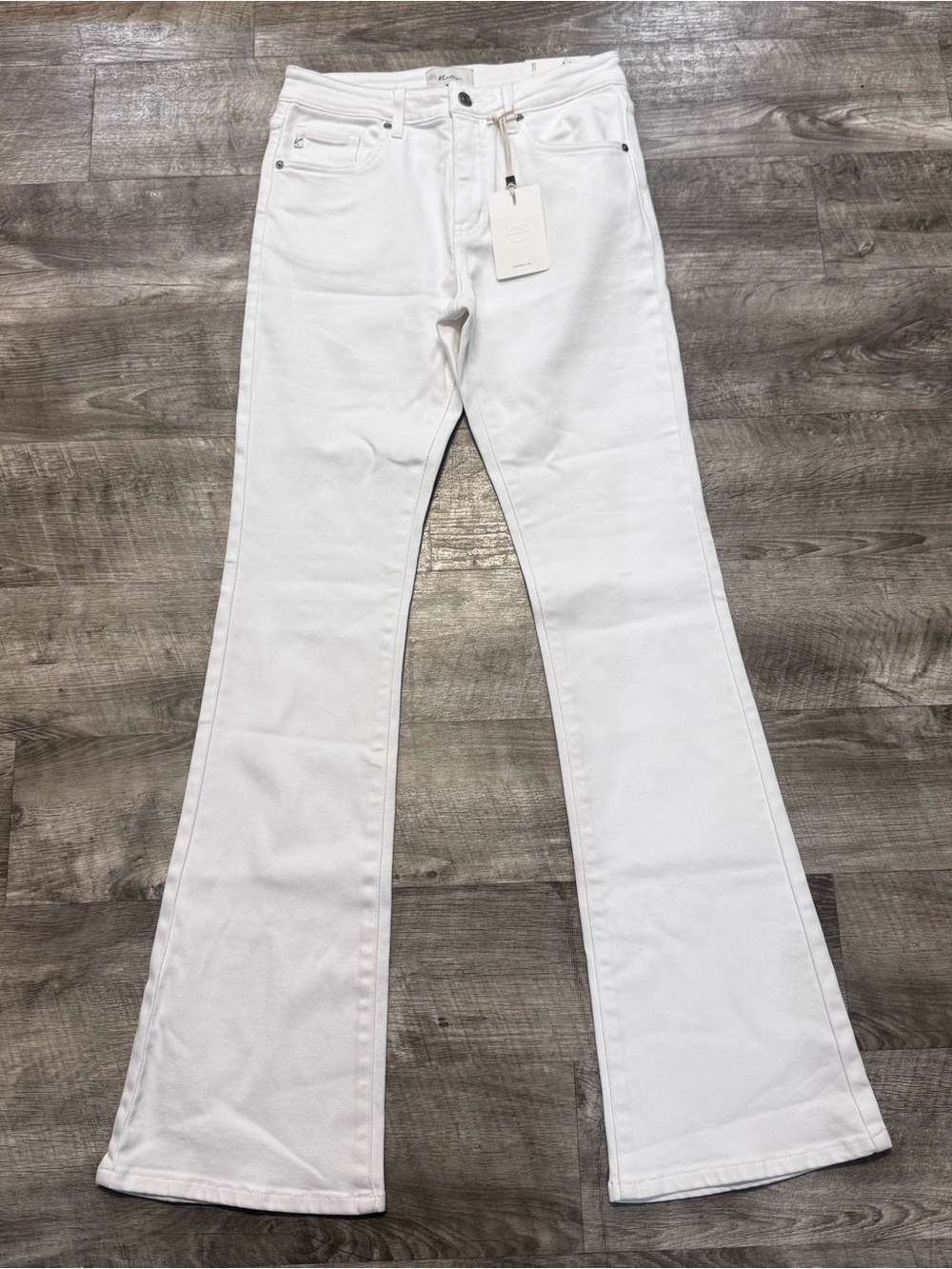 KanCan High Rise Bootcut White Denim Jeans NWT Stretch Womens Sz. 7/27